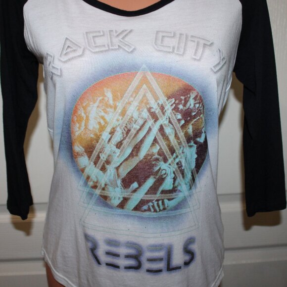 NEW! EXPRESS Sz SMALL Black & White Rock City Rebel Scoop Neck Raglan Tee Top - Picture 6 of 12